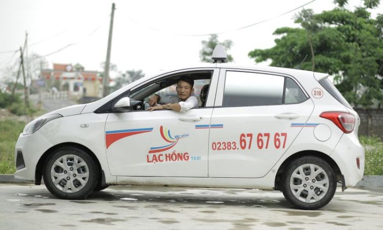 Taxi Lạc Hồng