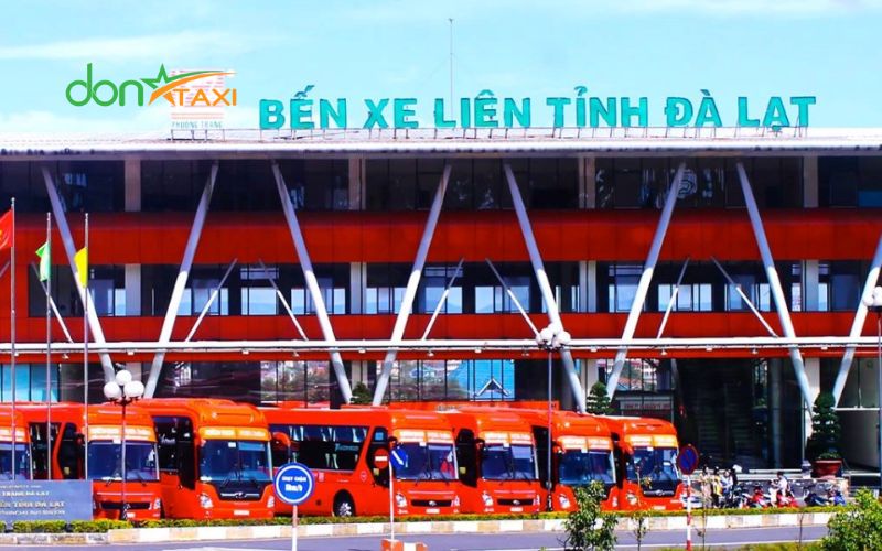 xe buýt Phương Trang Đà Lạt tại sân bay